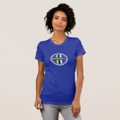 Badge op blauwe vrouwen t-shirt (Voorkant volledig)