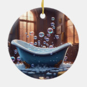 Badkuip met bubbels, Schattigee, grappige Cartoon Keramisch Ornament (Achterkant)