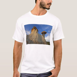 Badlands formaties in het Makoshika State Park in T-shirt