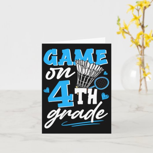 Badminton spel op 4e klas jongens meisjes terug na kaart (Gele Bloem)