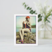 Badschoonheid in paarse en oranje badpak briefkaart (Staand voorkant)