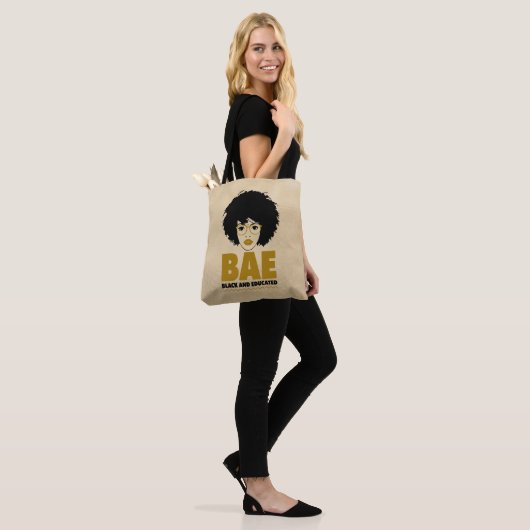 BAE: Zwarte en opgeleide Afrikaanse zwarte vrouw Tote Bag (Op model)