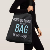 Bag in de hand. Sky Blue Pers. Lg. Tas (Dichtbij)