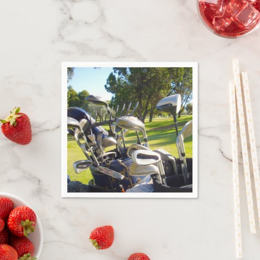 Bag vol met Golfclubs, papierstof servetten (Insitu)