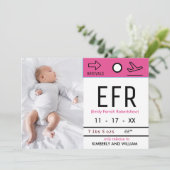 Bagage Claim Ticket Schattig Baby Meisje Geboorte Aankondiging (Staand voorkant)