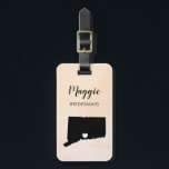 Bagagelabel Connecticut Map, Welkom bruiloft Party<br><div class="desc">Deze staatsbagagelabels maken de perfecte bruiloft cadeautjes voor labels of welkome tas labels. Stropdas het aan uw bruidsmaidgiften in plaats van een typisch label van de papiergift, en zij kunnen het voor maanden en jaren gebruiken om te komen. Labels hebben een perzikabrikozenachtergrond. Om het hart bij de trouwplaats te plaatsen,...</div>