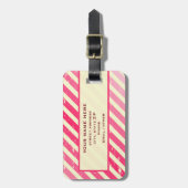 Bagagelabel met roze ombre strepen, in een rack (Voorkant verticaal)