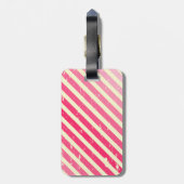 Bagagelabel met roze ombre strepen, in een rack (Achterkant verticaal)