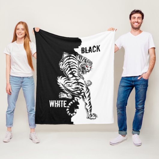 Bagagelabel met zwarte en witte tijger fleece deken (In situ)