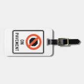 Bagagelabels op het trottoir (Voorkant horizontaal)