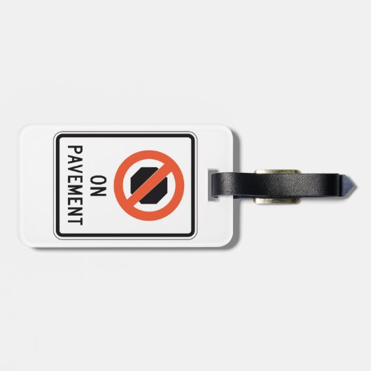 Bagagelabels op het trottoir (Achterkant horizontaal)