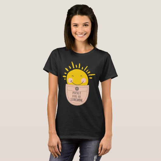 Bags vol met zonnige, vrolijke glimlach op de zon t-shirt (Voorkant volledig)