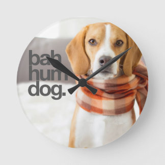 "Bah Hum Dog" Beagle Ronde Klok