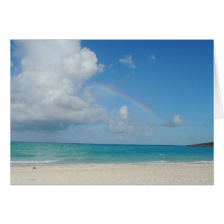 Bahamas-strand en regenboog