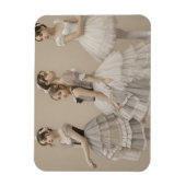 Bailarinas con trajes románticos magneet (Verticaal)