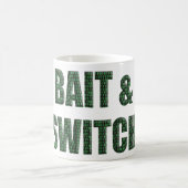 “Bait and Switch” met een binaire code-overlay. Koffiemok (Center)