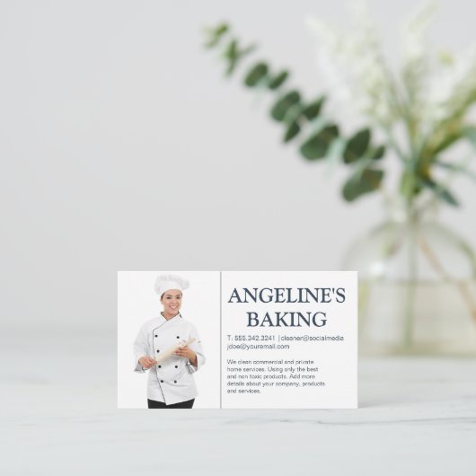 Baker met rolletje visitekaartje (Staand voorkant)