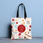 Baking Cheaper dan Therapy Funny Kitchen Red Tote Bag<br><div class="desc">Het bakken van Goedkoper dan Therapy Funny Kitchen Red Canvas tassen kenmerkt een kleurrijk keukenpatroon met de bewerkbare tekst "Baken is goedkoper dan therapie" in moderne scripttypografie. Perfect cadeau voor mensen die graag in de keuken bakken,  koken en zijn voor Kerstmis,  verjaardag,  Moederdag. Ontworpen door ©Evco Studio www.zazzle.com/store/evcostudio</div>
