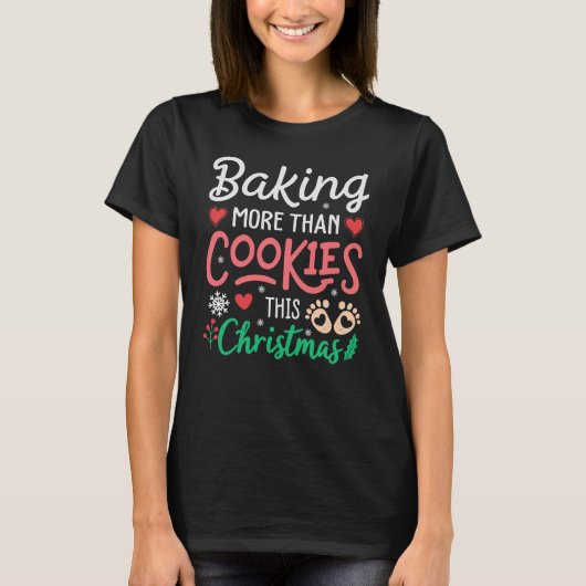 Baking Cookies Kerst Zwangerschap aankondiging T-shirt (Voorkant)