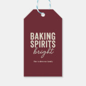 Baking Spirits Bright Bourgogne Kerstmis Cadeaulabel (Voorkant)