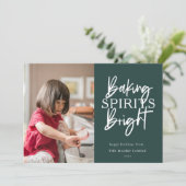 Baking Spirits Bright Green Kerstfoto Feestdagenkaart (Staand voorkant)