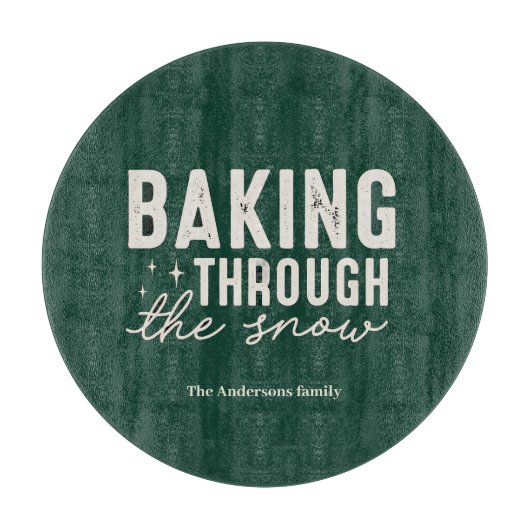 “Baking Through the Snow Personalized Forest Green Snijplank (Voorkant)