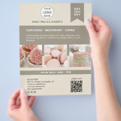 Bakkerij Custom Logo Beige Flyer (Hand)