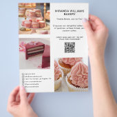 Bakkerij Promotie Foto Sociale Media QR Wit Flyer (Hand)