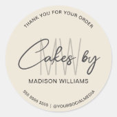 Bakkerijtaart Custom Monogram Logo Beige Ronde Sticker (Voorkant)