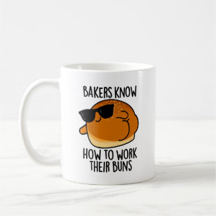 Bakkers weten hoe ze hun broodjes moeten bakken koffiemok