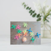 Bal met Kleurrijke Jacks Opgegooid aan boord Briefkaart (Staand voorkant)