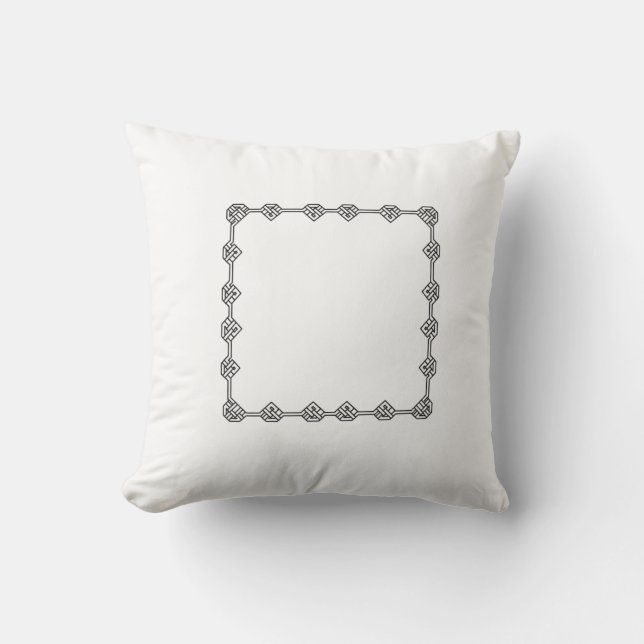 Balanced Soul Pillow | Minimalist Tibetan Boho Aes Kussen (Voorkant)