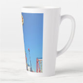 Balboa Fun Zone, Newport Beach, Californië Latte Mok (Rechts)
