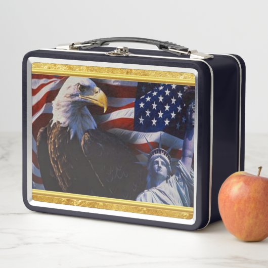 Bald Eagle an Statue of Liberty an American flag (In situ)