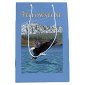 Bald Eagle Diving - West Yellowstone, MT Medium Cadeauzakje (Voorkant)