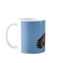 Bald Eagle duikt naar het water