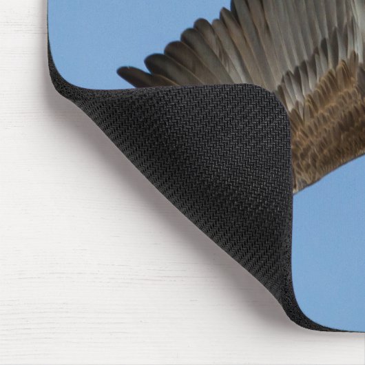 Bald Eagle duikt naar het water Muismat (Hoek)