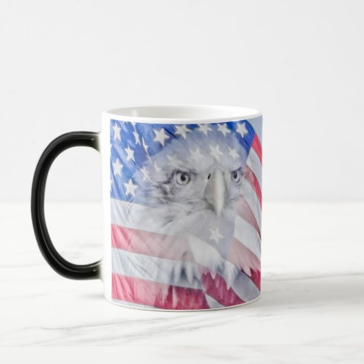 Bald Eagle en de Amerikaanse vlag Magische Mok (Links)