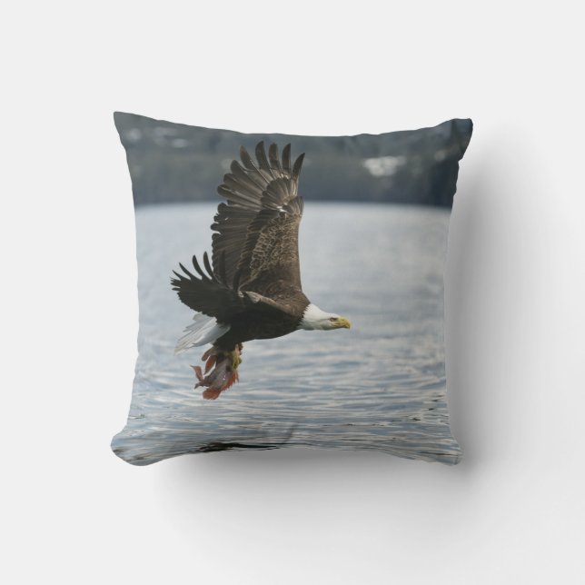 Bald Eagle Fish Retrieval Kussen (Voorkant)