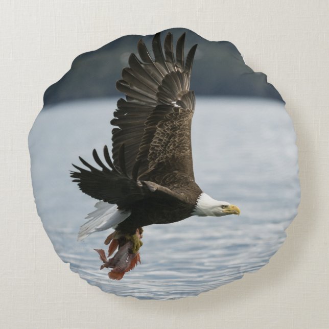 Bald Eagle Fish Retrieval Rond Kussen (Achterkant)