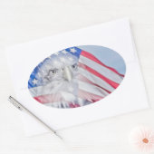 Bald Eagle Head en de Amerikaanse vlag Ovale Sticker (Envelop)
