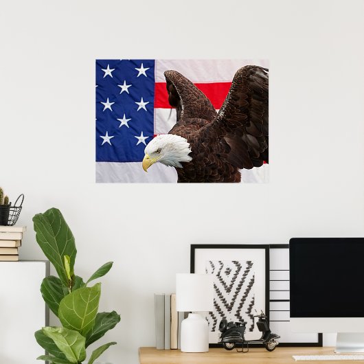 Bald Eagle met de Amerikaanse vlag Poster (Thuiskantoor)