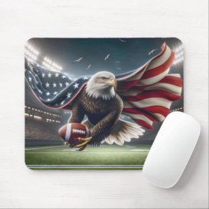 Bald Eagle met een Amerikaans Football Muismat