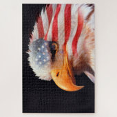 Bald Eagle met een Amerikaanse vlag in zijn veren Legpuzzel (Verticaal)