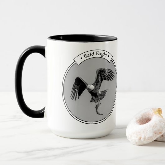 Bald Eagle met een vis Mok (Met donut)