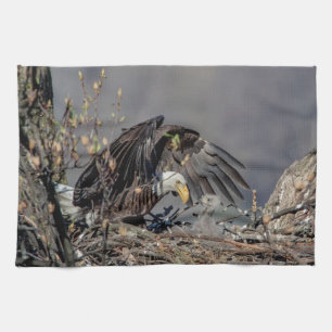 Bald Eagle met haar baby Theedoek