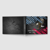 Bald Eagle on Flag for Military Funeral Gastenboek (Volledig)