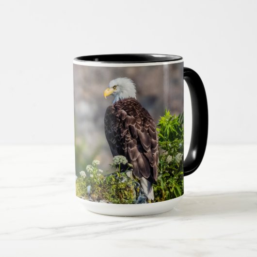Bald Eagle op de rots Mok (Voorkant rechts)