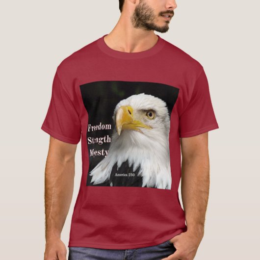 Bald eagle profile head on black background. T-Shi T-shirt (Voorkant)