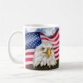 Bald Eagle voor de Amerikaanse vlag Patriottische Koffiemok (Links)